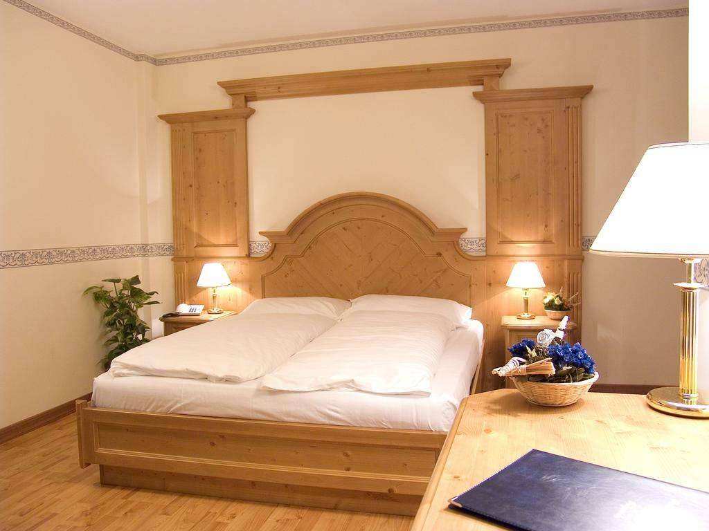 Park Hotel Фолгарида Екстериор снимка